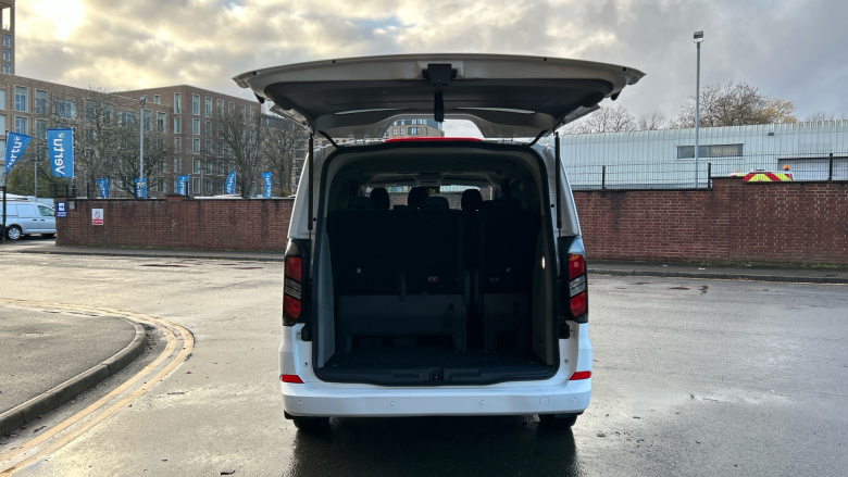 Ford Tourneo Custom 320 L1 Diesel Fwd 2.0 EcoBlue 136ps H1 Titanium 8 seater Auto